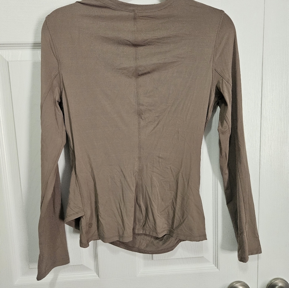 Lululemon Wrap Waist Top - Picture 2 of 3